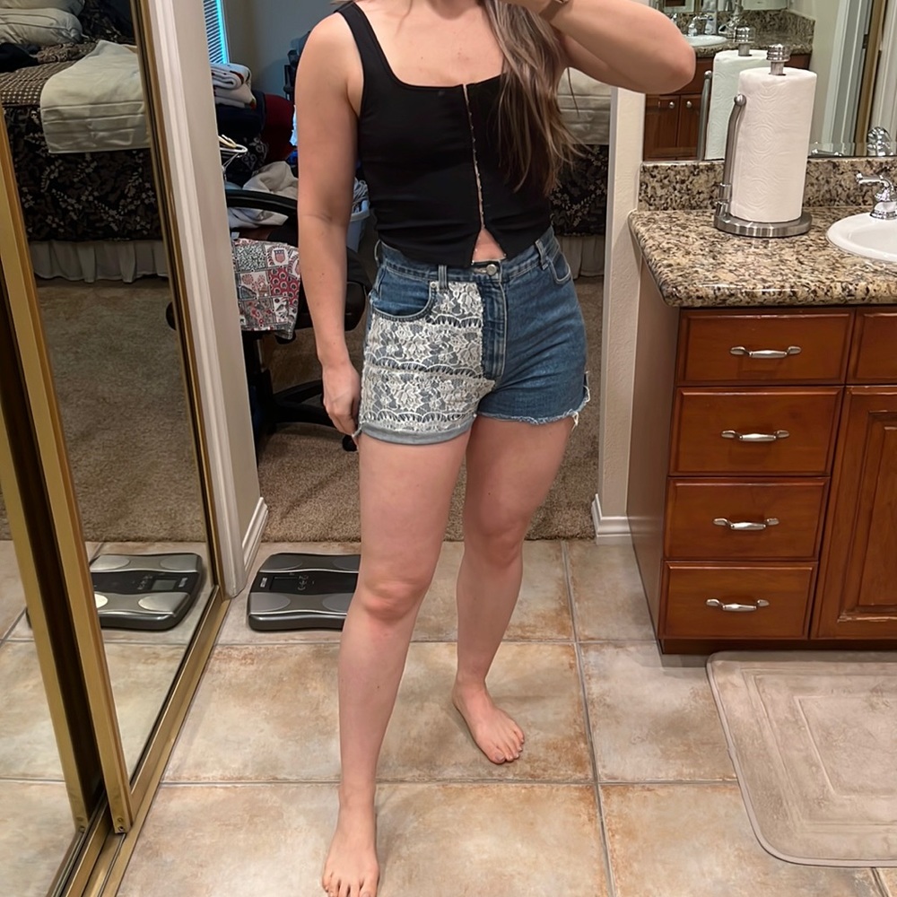 Perfect Worn In 100% Cotton Half Lace Summer Denim Short Sz 8